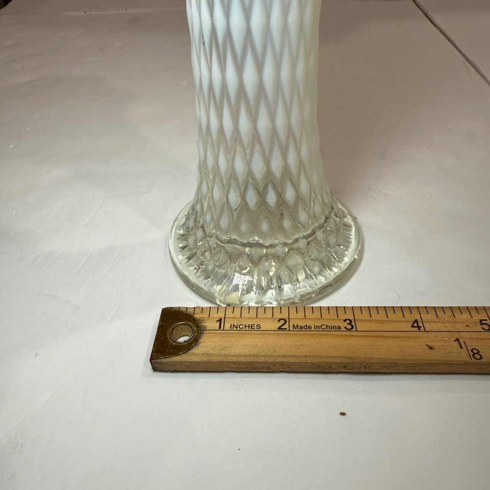 Vintage Milk Glass Diamond Quilt Ruffled Trumpet Vase Wedding Cottage Decor - Picture 3 of 8